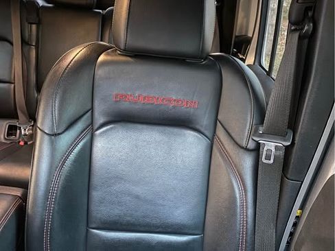 Used 2020 Jeep Gladiator Rubicon image 12