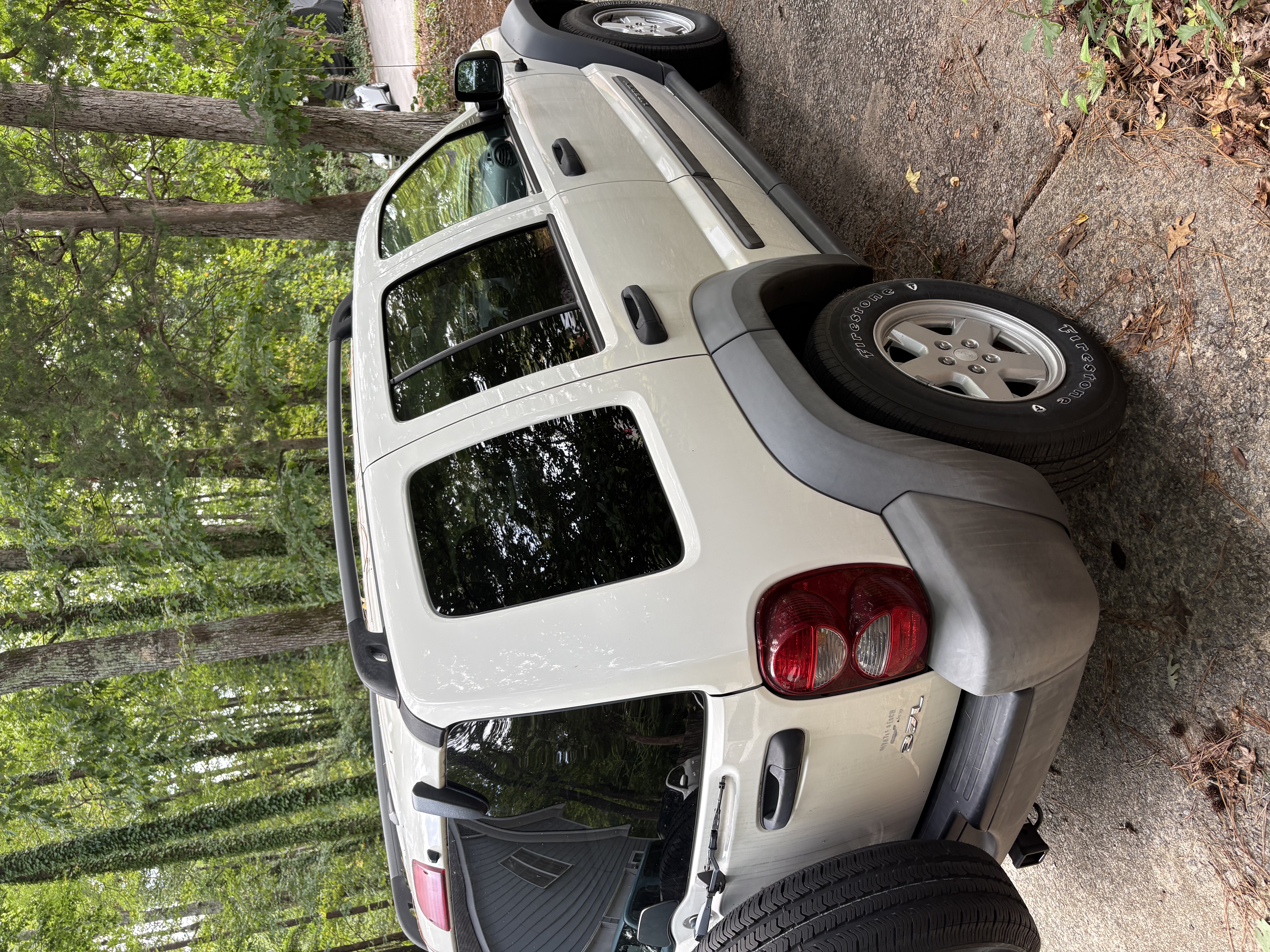 Used 2007 Jeep Liberty Sport AWD/4WD image 5