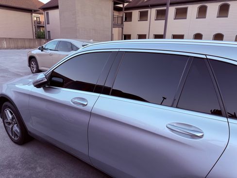 Used 2019 Mercedes-Benz GLC 300 image 2