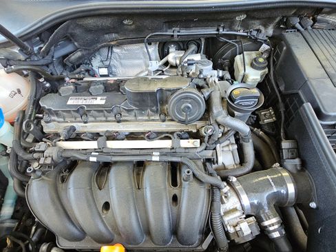 Used 2008 Volkswagen Rabbit S image 22