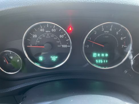 Used 2013 Jeep Wrangler Sport AWD/4WD image 11
