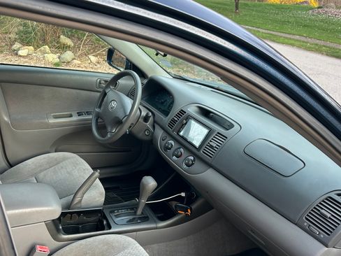 Used 2003 Toyota Camry SE image 4