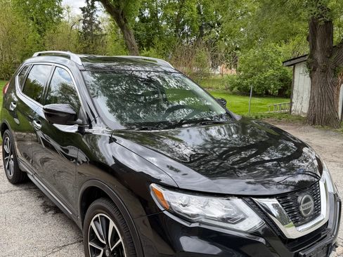 Used 2018 Nissan Rogue SL w/ Premium Package AWD/4WD image 9