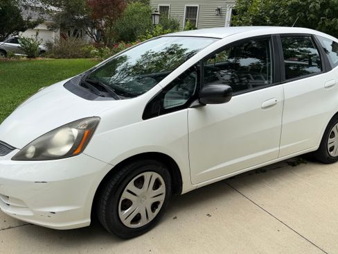 Used 2009 Honda Fit image 1