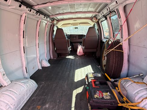 Used 2008 GMC Savana 2500 image 14