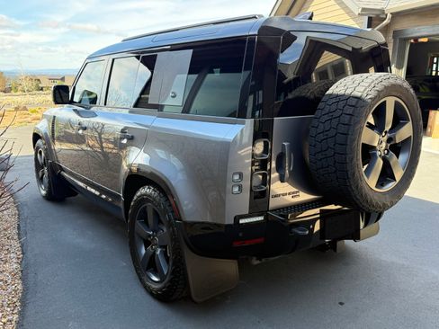 Used 2022 Land Rover Defender 110 X-Dynamic HSE image 6