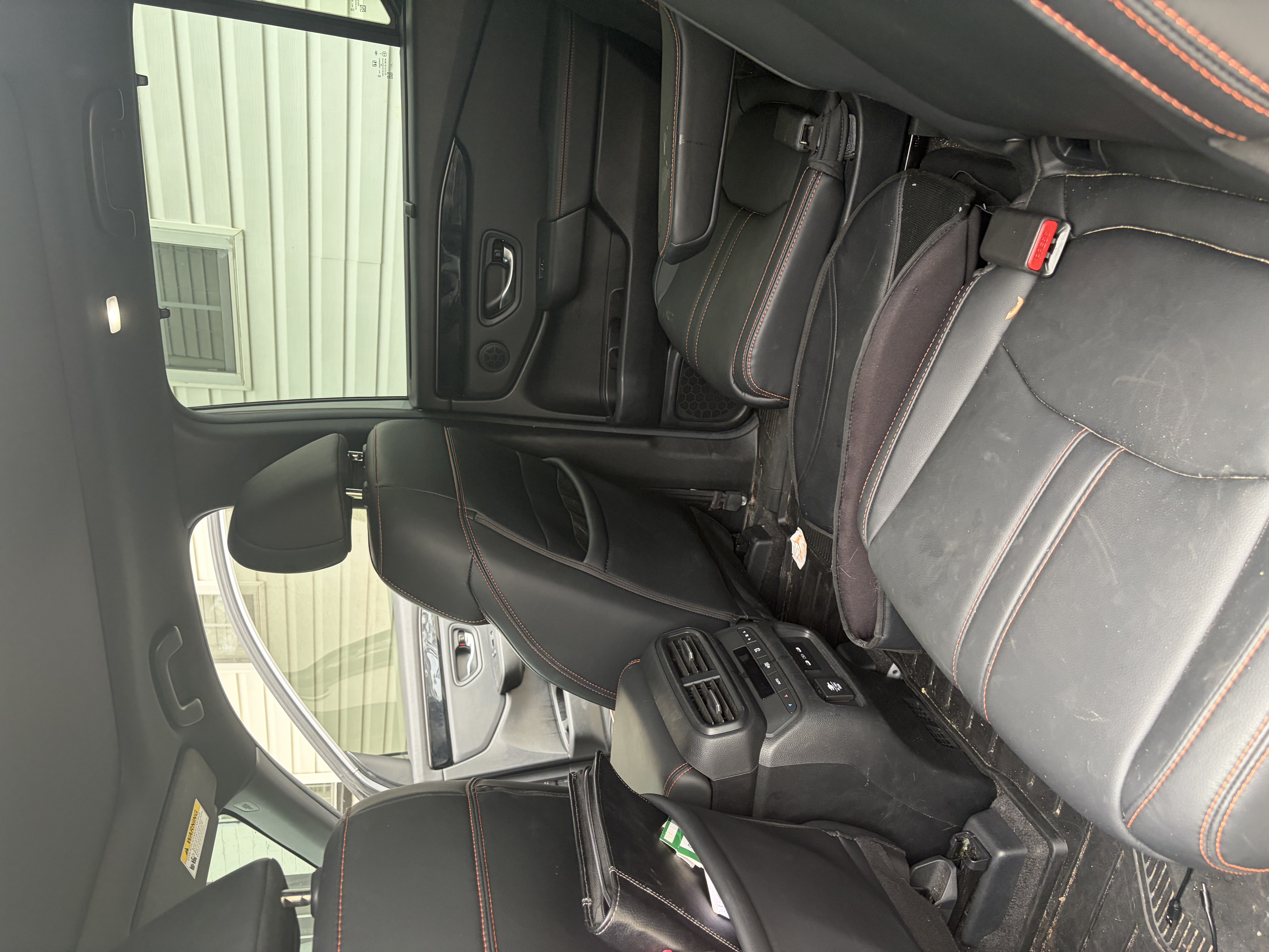Used 2025 Honda Pilot TrailSport image 12