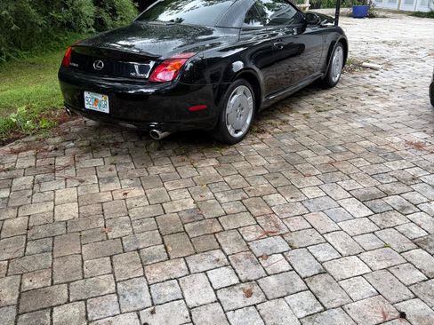 Used 2004 Lexus SC 430 Convertible RWD image 2