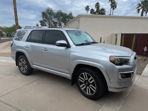 Used 2016 Toyota 4Runner Limited image 1