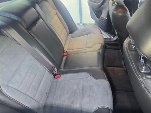 Used 2013 Ford Taurus SHO image 16