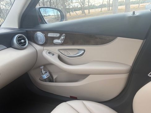 Used 2017 Mercedes-Benz C 300 Sedan w/ Parking Assist Package image 6