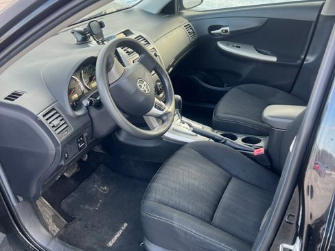 Used 2012 Toyota Corolla S image 44