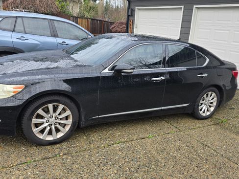 Used 2010 Lexus LS 460 AWD image 2