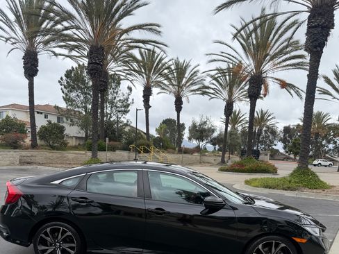 Used 2019 Honda Civic Sport image 15