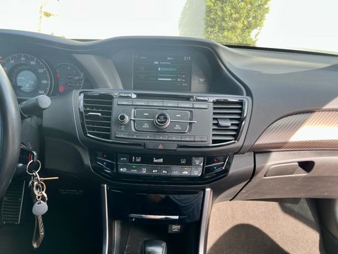 Used 2017 Honda Accord Sport Special Edition image 13