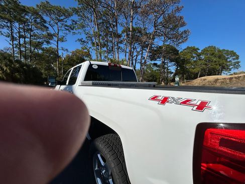 Used 2015 Chevrolet Silverado 2500 LTZ w/ Duramax Plus Package image 4