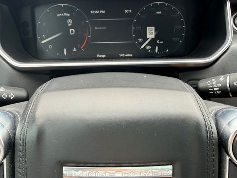 Used 2016 Land Rover Range Rover HSE image 16