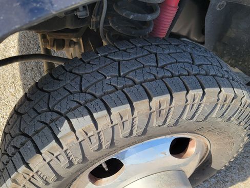 Used 2016 Ford F350 Lariat w/ Lariat Interior Package image 14