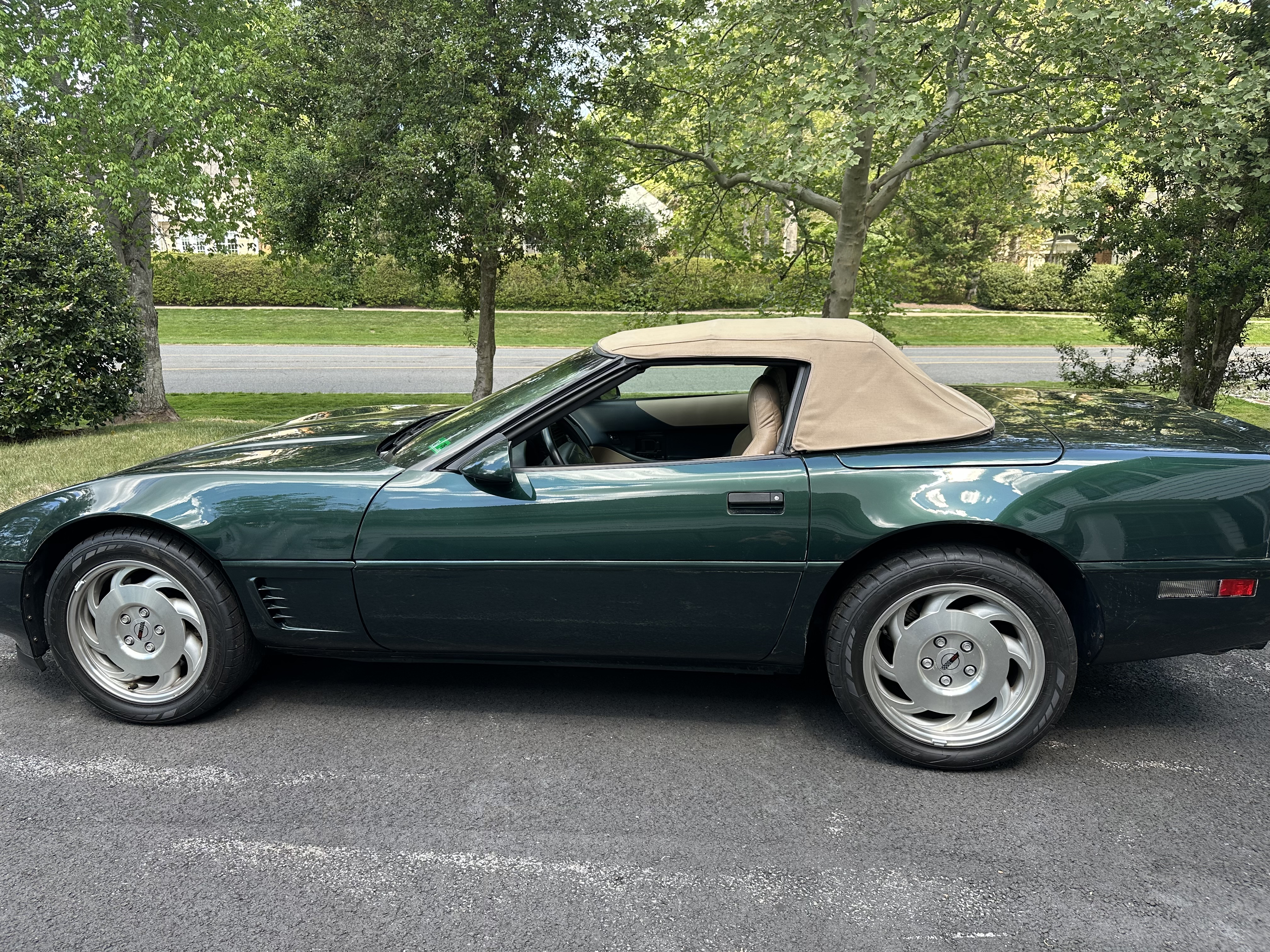 Used 1996 Chevrolet Corvette Convertible RWD image 6