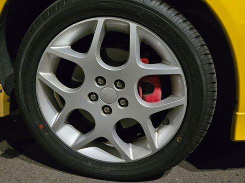 Used 2004 Dodge Neon image 4