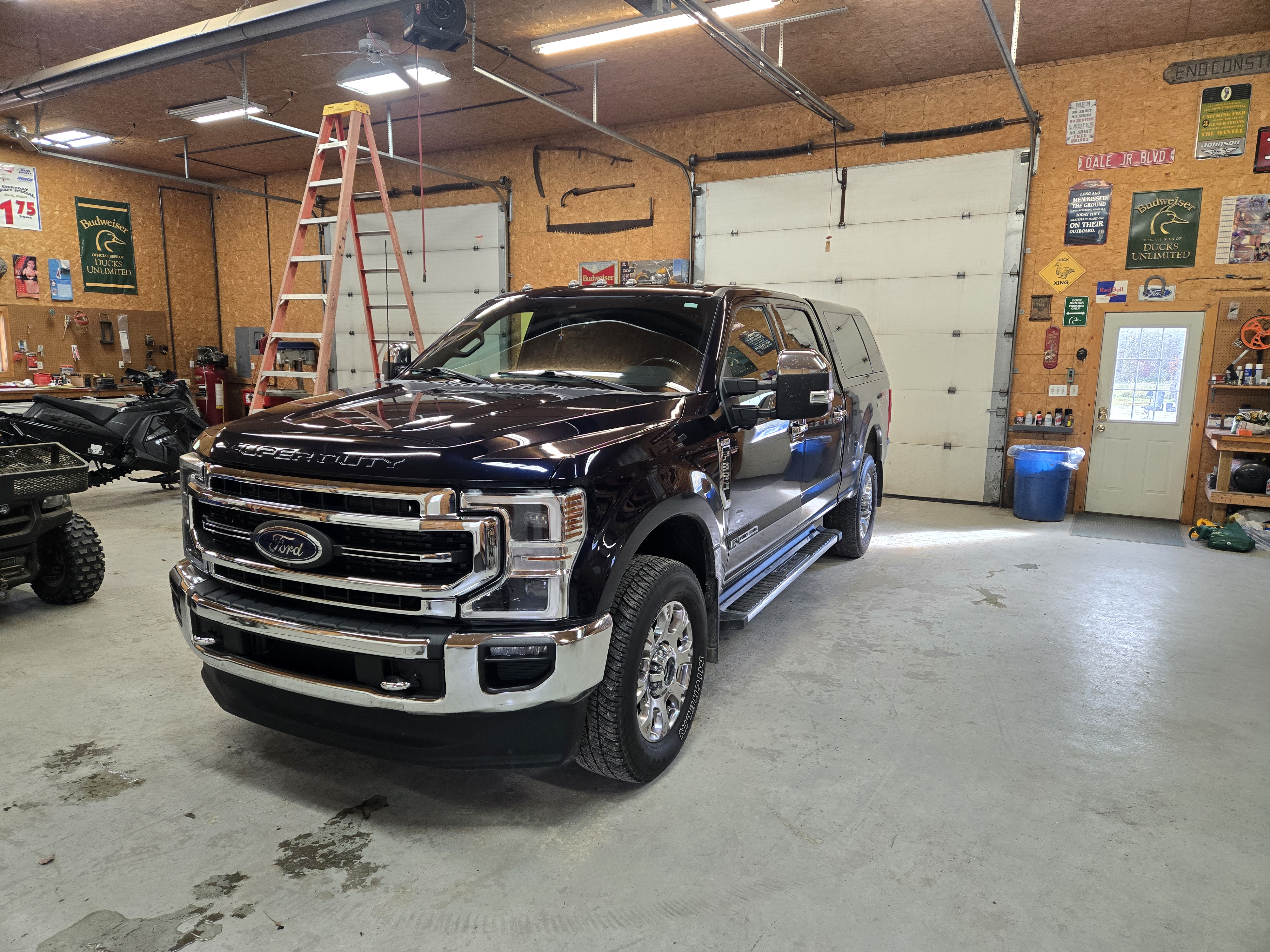 Used 2022 Ford F350 Lariat w/ Lariat Ultimate Package AWD/4WD image 13