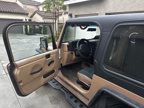 Used 1999 Jeep Wrangler Sahara AWD/4WD image 11