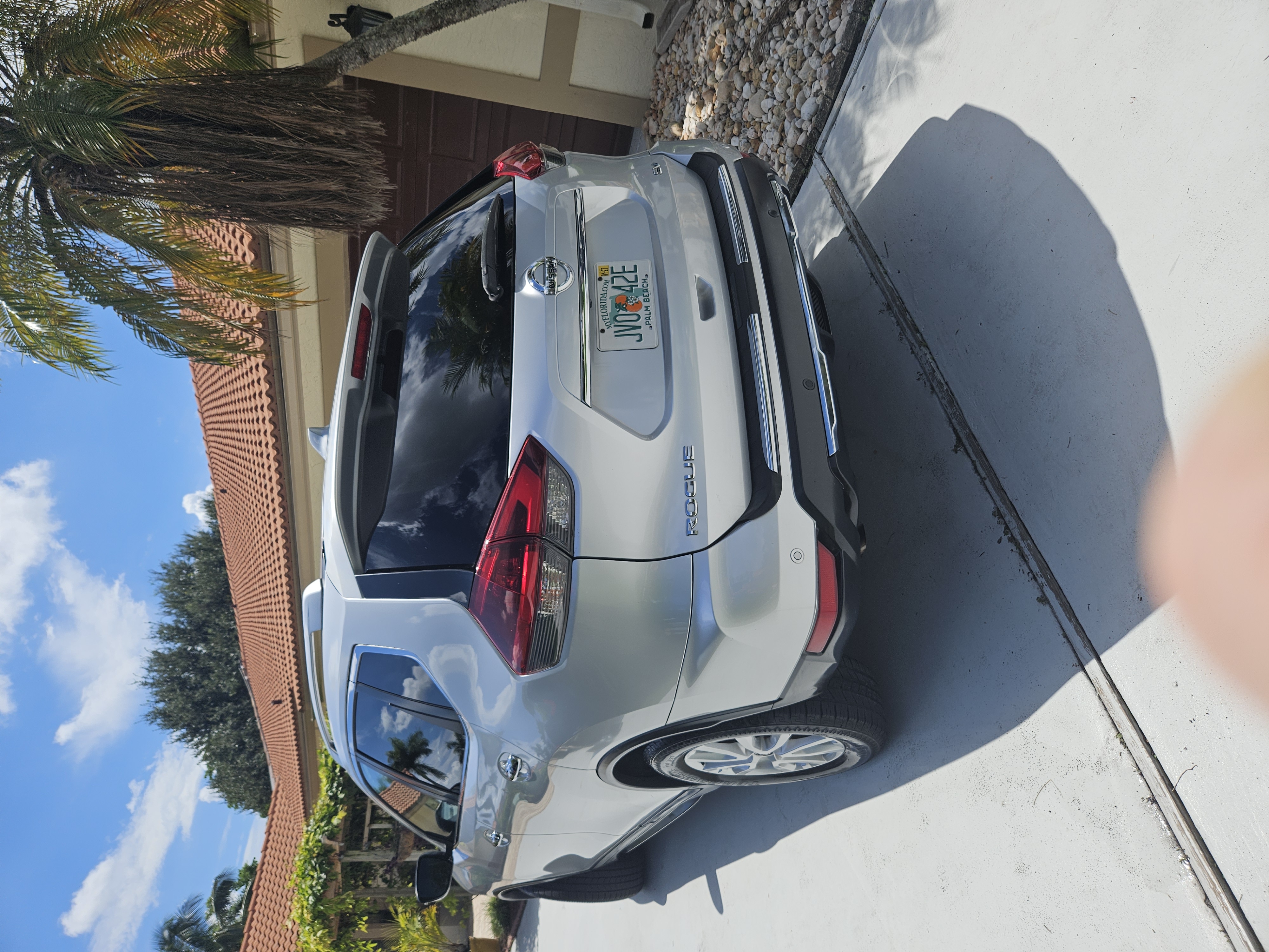 Used 2020 Nissan Rogue SV FWD image 10