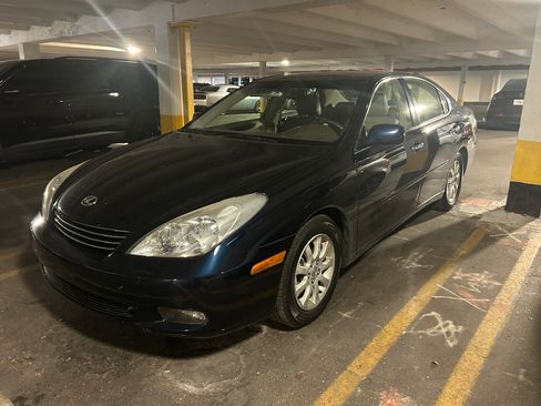 Used 2004 Lexus ES 330 FWD image 1