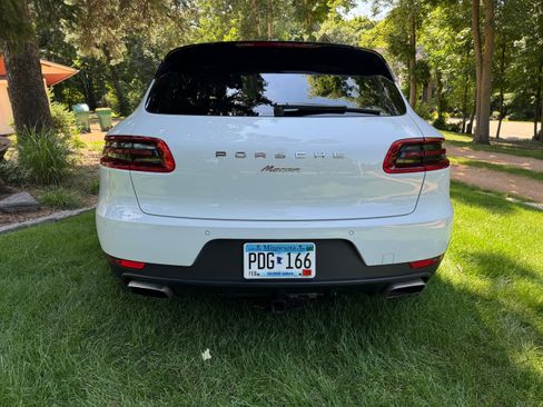Used 2017 Porsche Macan image 7