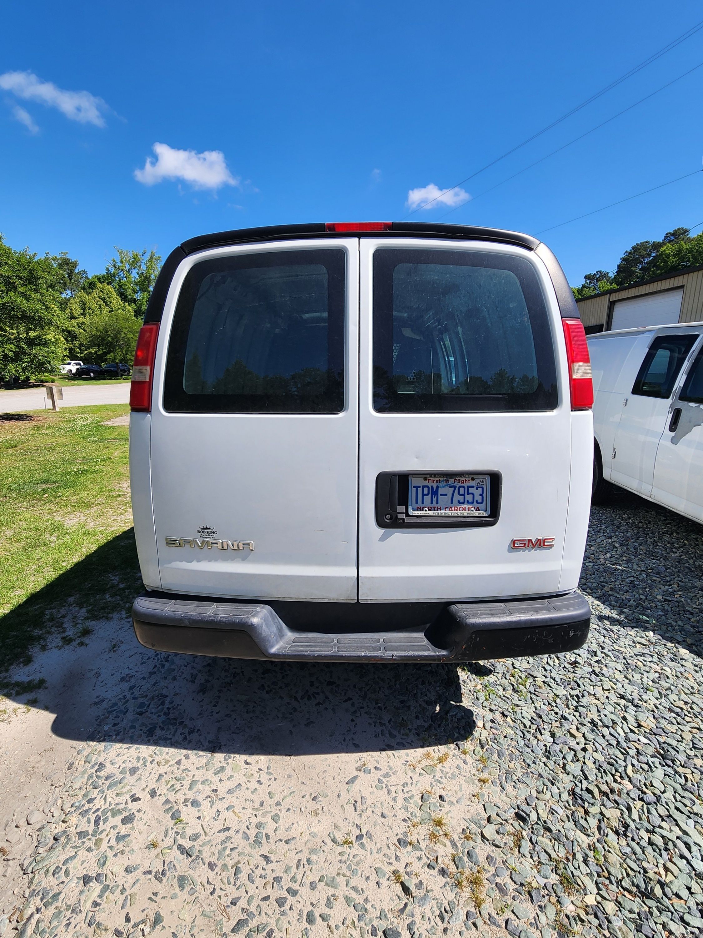 Used 2017 GMC Savana 2500 RWD image 6