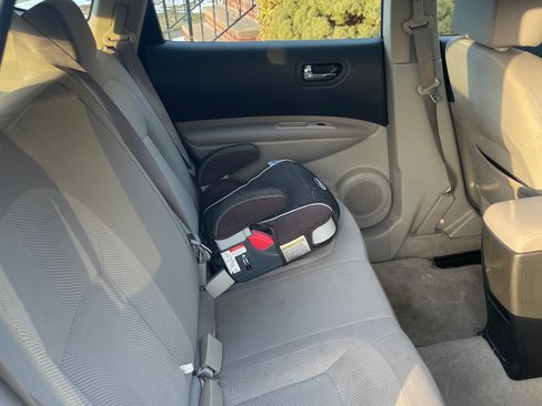 Used 2011 Nissan Rogue S image 11