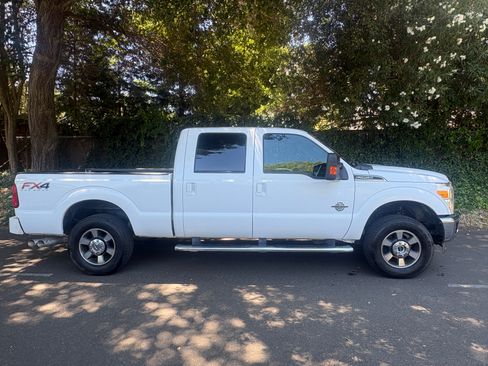Used 2012 Ford F250 Lariat w/ Lariat Interior Pkg AWD/4WD image 1