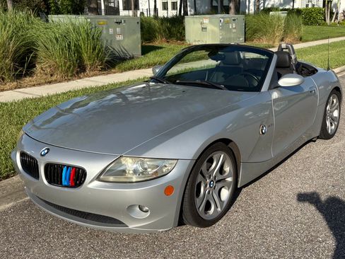 Used 2005 BMW Z4 3.0i RWD image 1