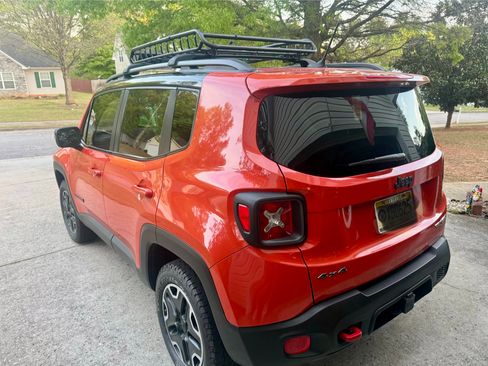 Used 2015 Jeep Renegade Trailhawk w/ Safety & Security Group I image 4