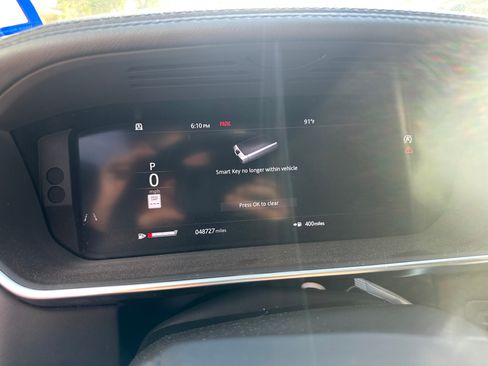 Used 2020 Land Rover Range Rover HSE image 12