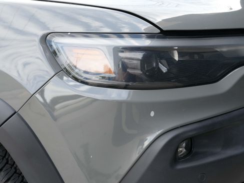Used 2019 Jeep Cherokee Trailhawk AWD/4WD image 16