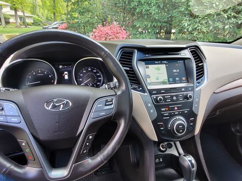 Used 2018 Hyundai Santa Fe Sport AWD/4WD image 9