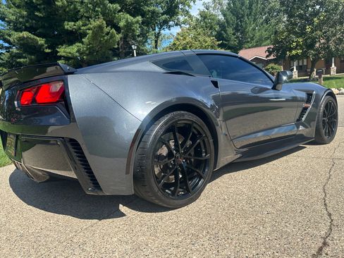 Used 2017 Chevrolet Corvette Grand Sport RWD image 1