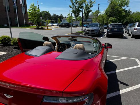 Used 2010 Aston Martin V8 Vantage Roadster image 6