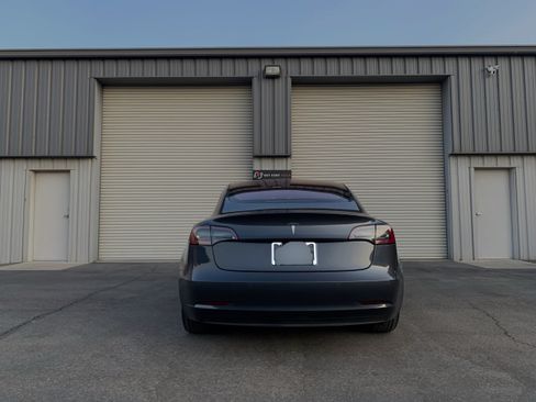 Used 2018 Tesla Model 3 Long Range AWD/4WD image 10