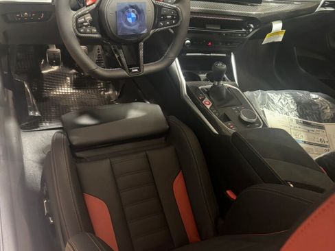 Used 2025 BMW M2 w/ Lighting Package image 8