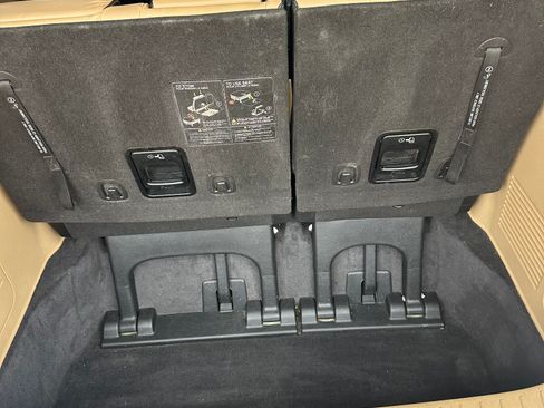 Used 2019 Kia Sedona EX image 16