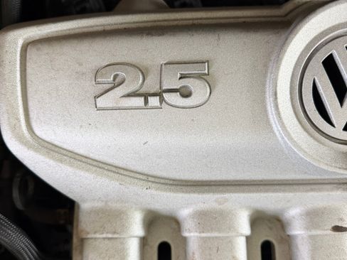 Used 2010 Volkswagen Beetle Convertible FWD image 17