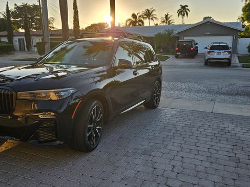 Used 2020 BMW X7 xDrive40i w/ M Sport Package image 11