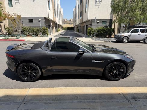 Used 2014 Jaguar F-TYPE Convertible RWD image 10