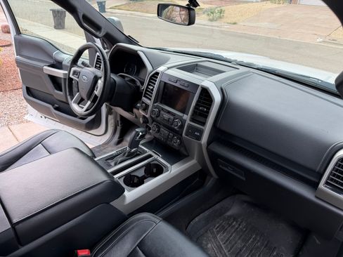 Used 2019 Ford F150 Lariat AWD/4WD image 4