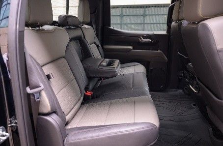 Used 2023 Chevrolet Silverado 1500 ZR2 w/ Technology Package AWD/4WD image 5