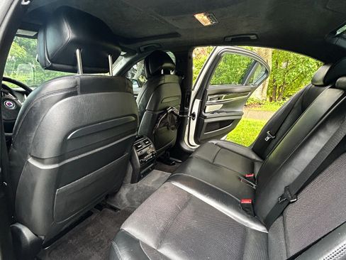 Used 2013 BMW ALPINA B7 image 16