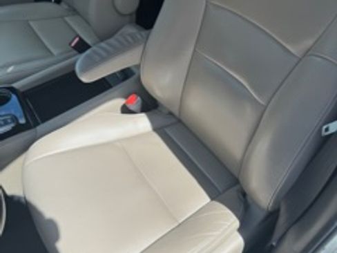 Used 2021 Honda Pilot Touring image 17