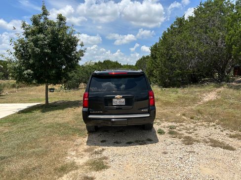 Used 2017 Chevrolet Suburban Premier AWD/4WD image 11